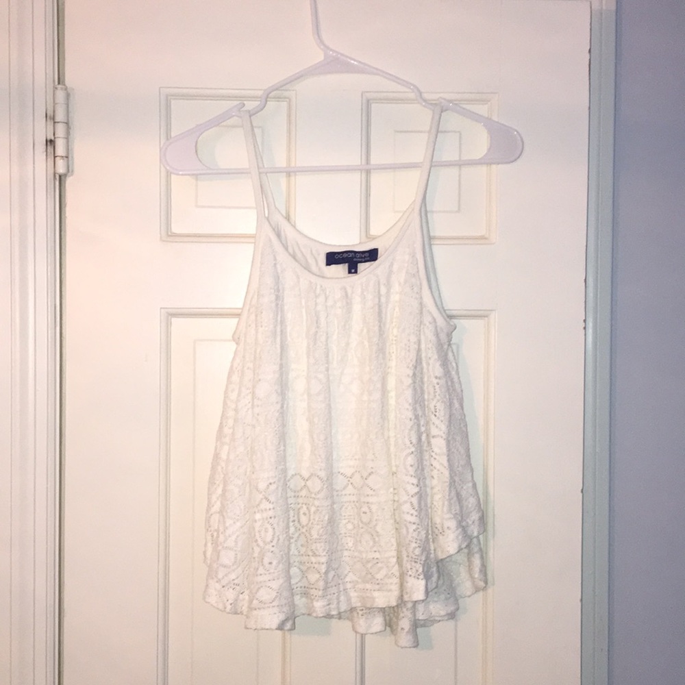 White lace tank top